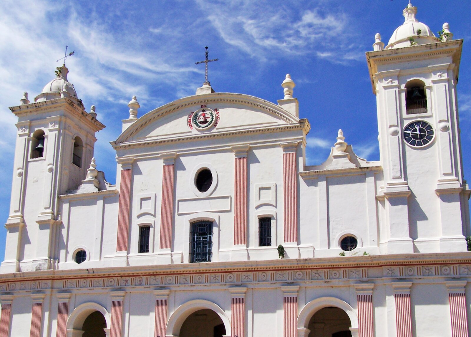 el Panteón Nacional de los Héroes